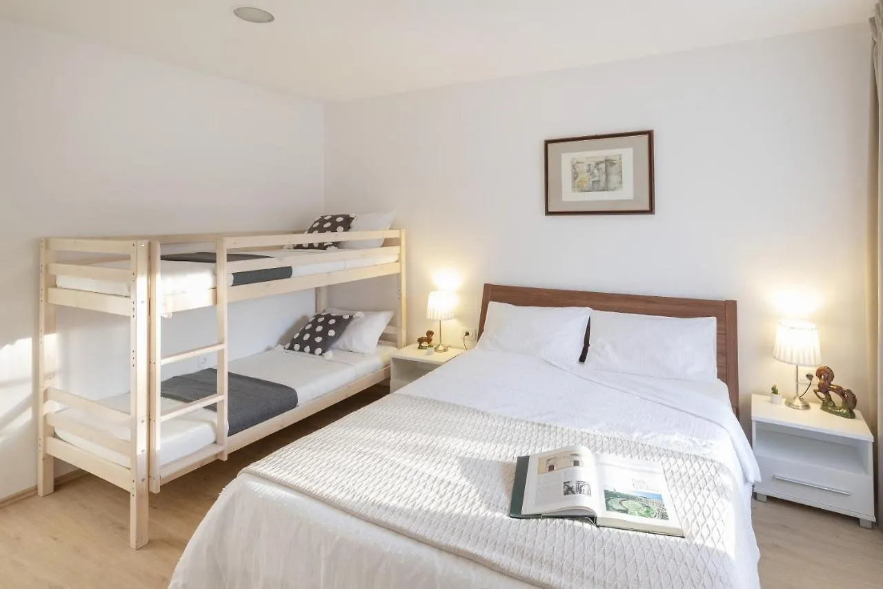 Apartments Mario بولا كرواتيا