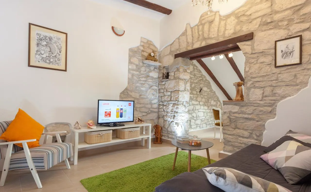 Apartments Mario بولا